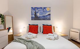 Modern Stone Apartment In The Heart Of Bari
